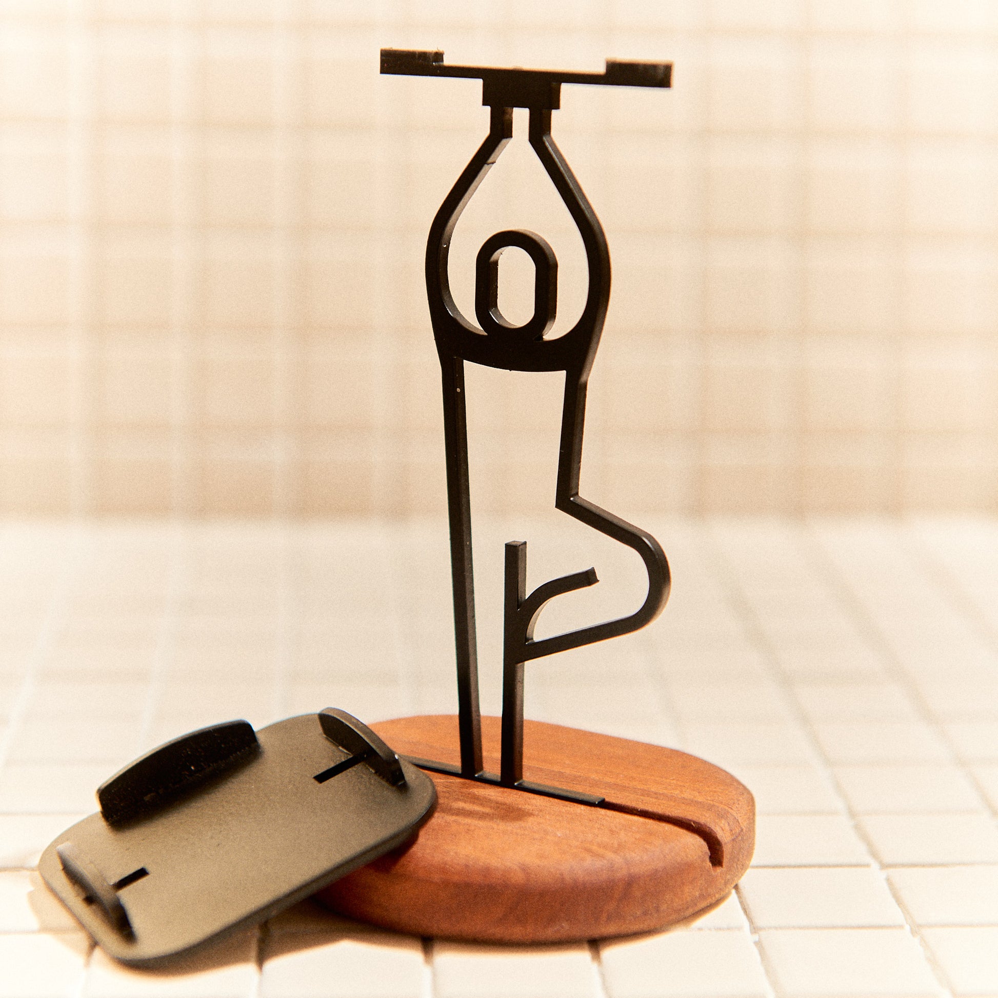 Yoga-inspired candle holder representing stability and calm, handcrafted by Zeugman.